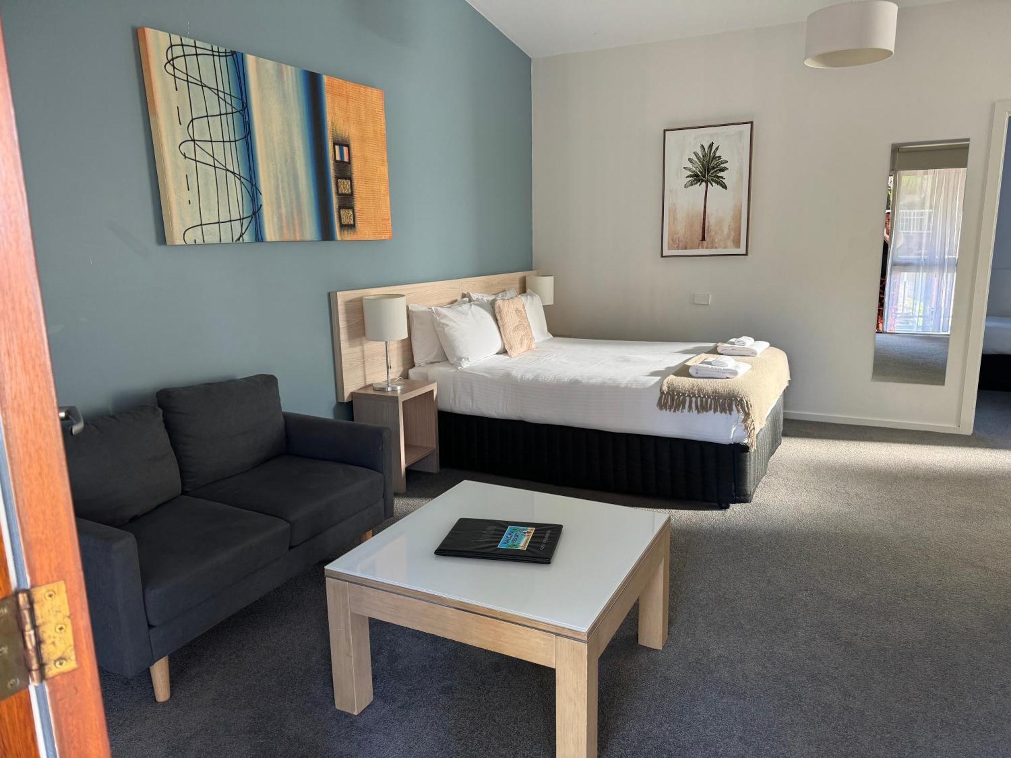 Kaloha Phillip Island 4*